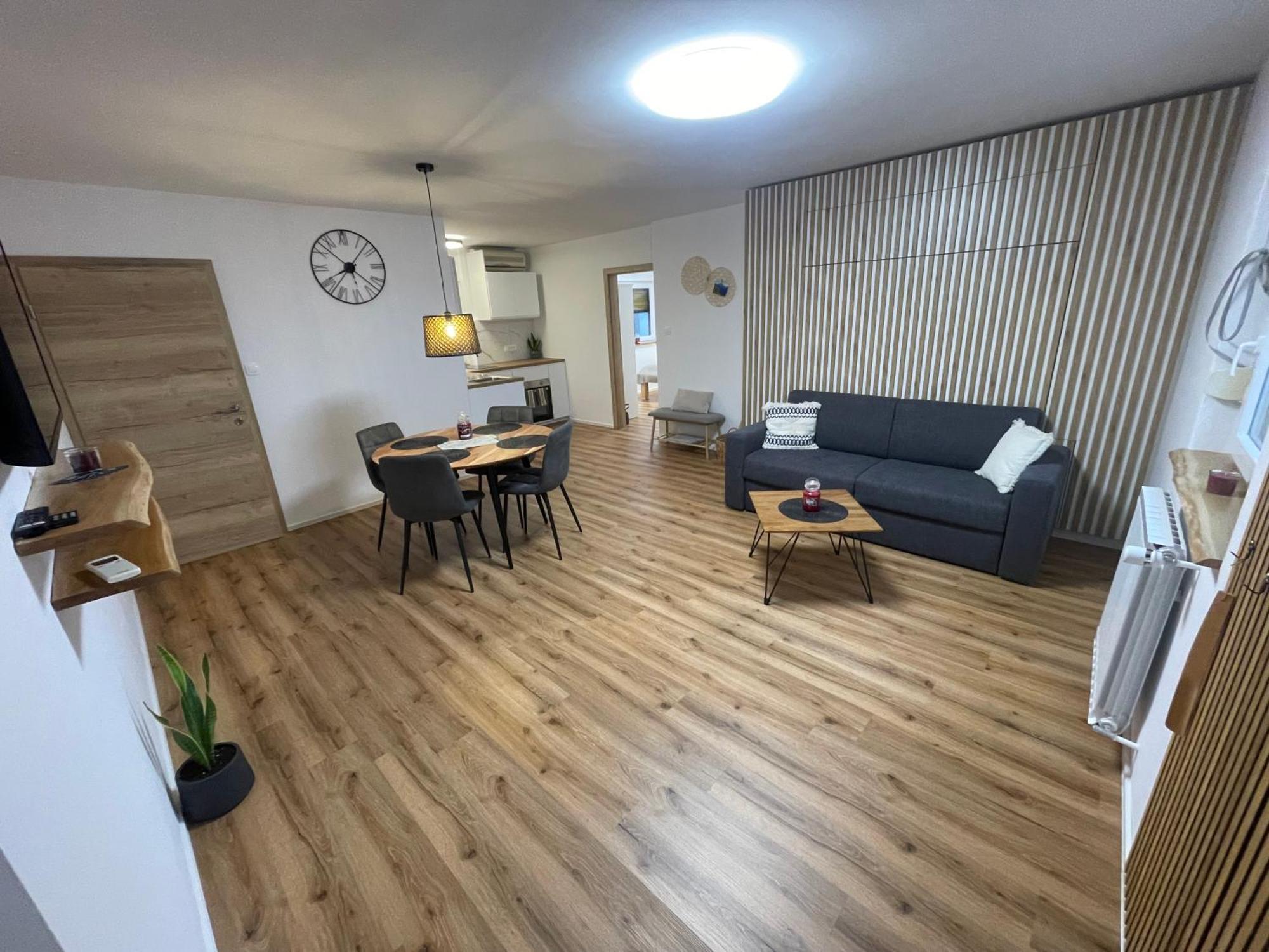 Apartma Guide 360 博维茨 外观 照片